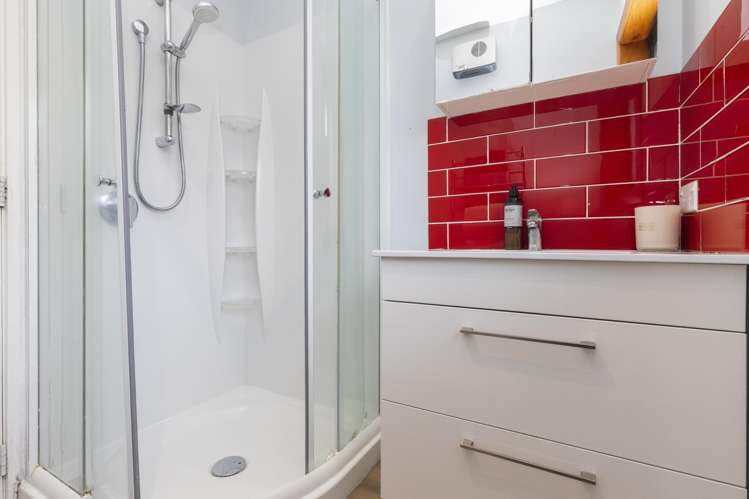 24 Kirner Street Burwood_11