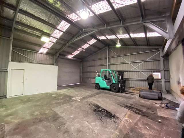 Shed 15, 40  Te Kowhai Road East Te Rapa_4