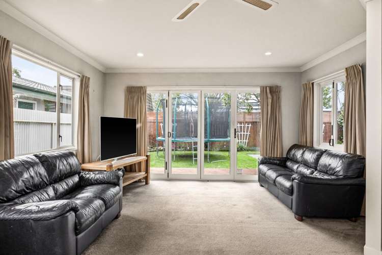 810a Cook Place Raureka_6