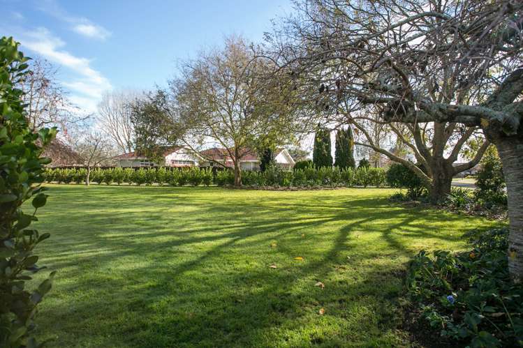 19 Cowley Drive Leamington_15