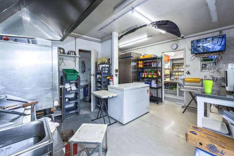 54 and 56 Ben Lomond Crescent Pakuranga_10