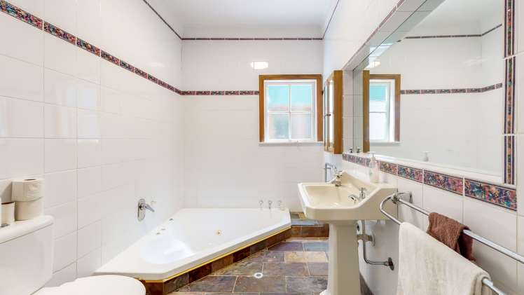 87 Sar Street Wadestown_11