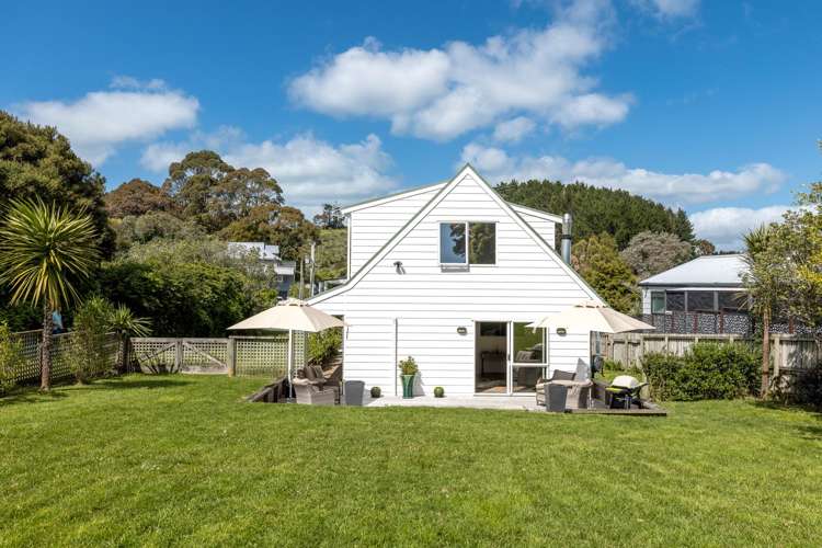 11 Waiata Road Onetangi_24