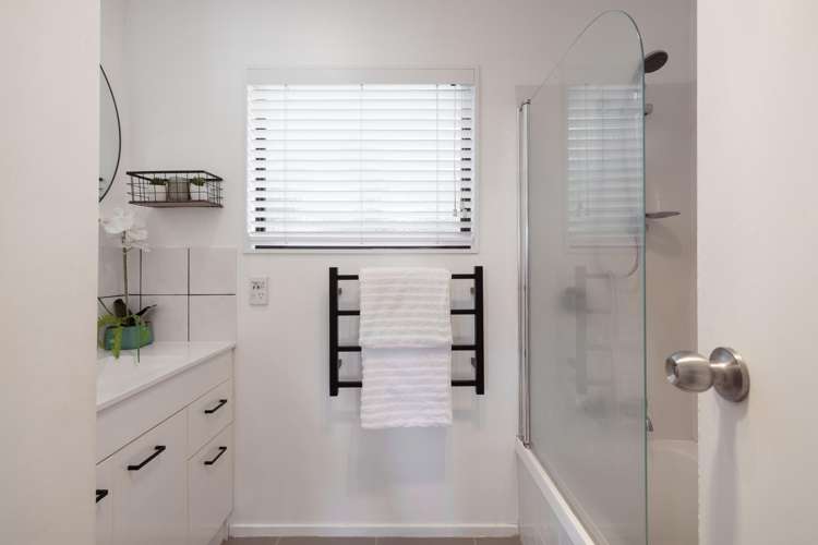 22 Snowden Street Ohauiti_12