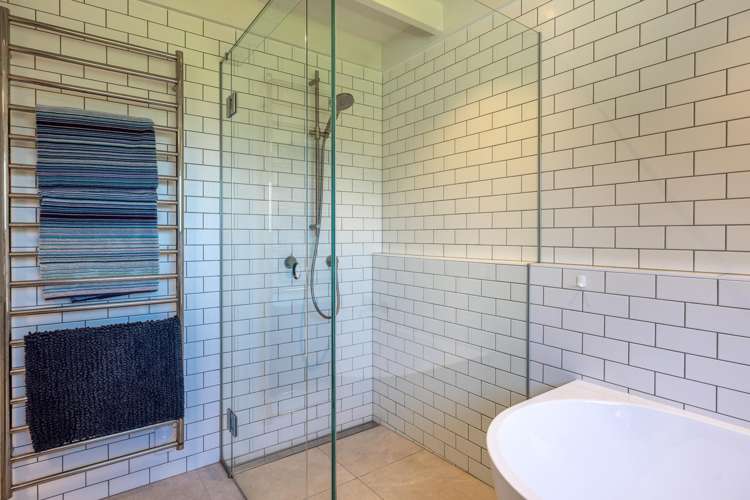 332 Sea View Road Onetangi_18