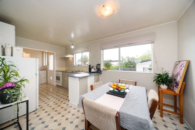 29 Ferndale Place Feilding_6