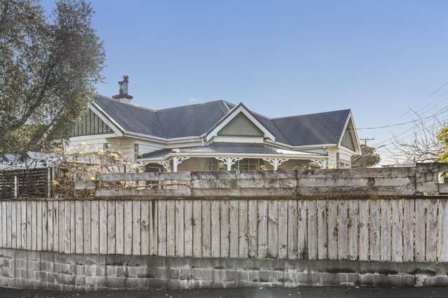 200 Tukapa Street Westown_1