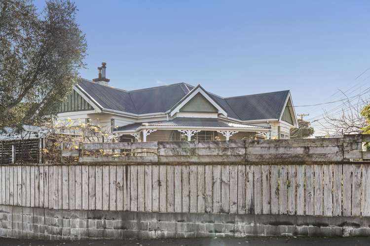 200 Tukapa Street_1