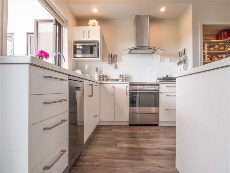 49 Fairose Drive Richmond_7