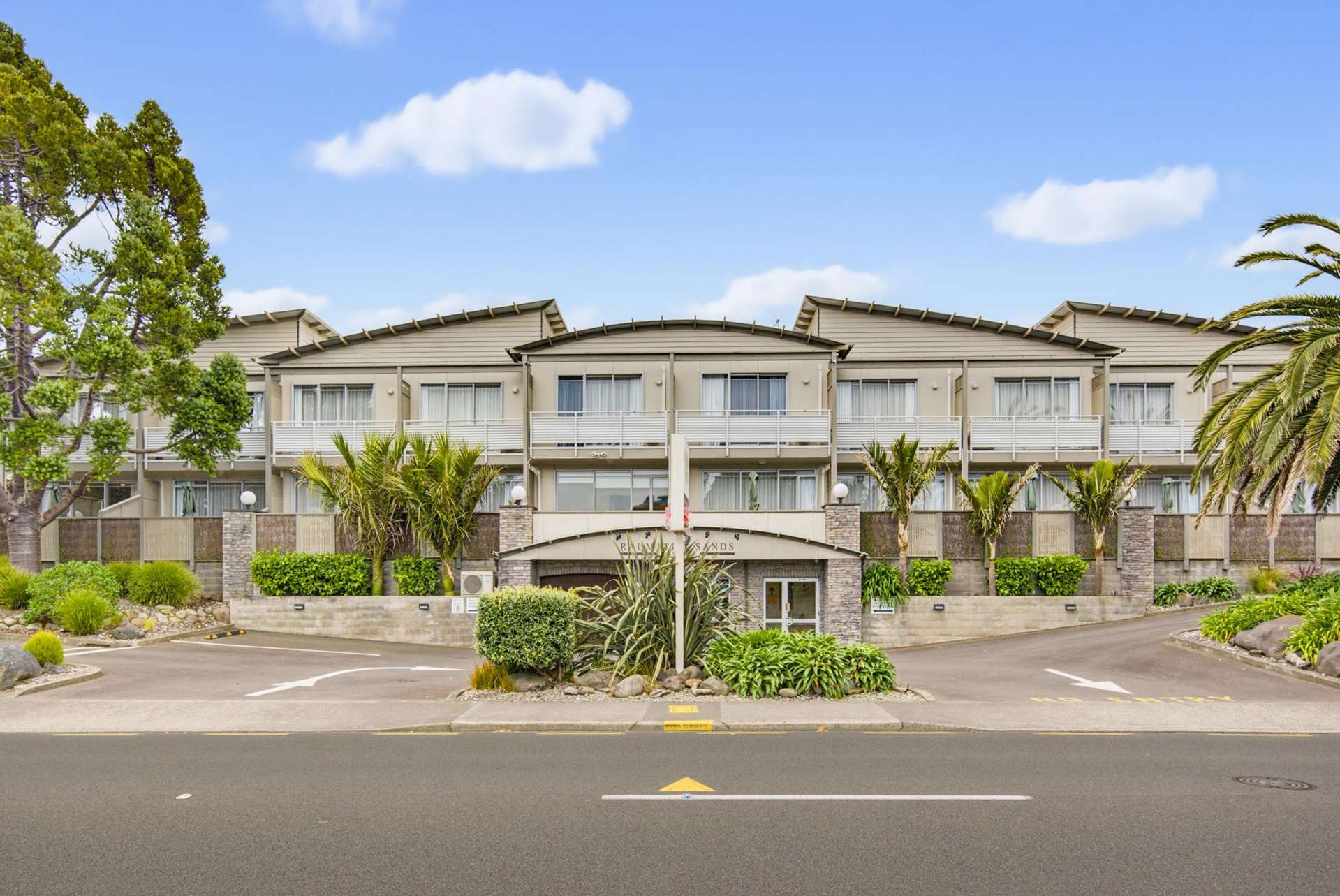 Unit 1, 4, 15/4-8 Matatua Road Raumati Beach_0