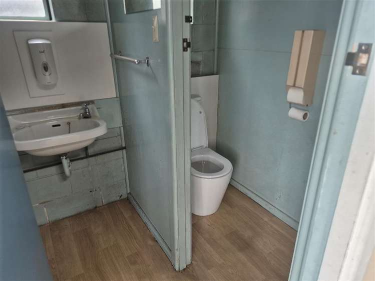 85 Thackeray Street Waltham_5