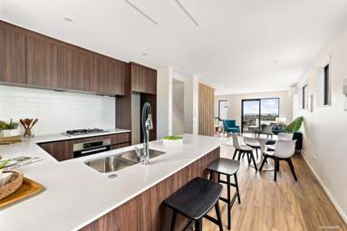 1/735 East Coast Road_2