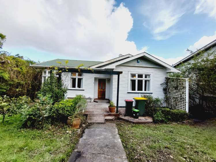 556 New North Road_0