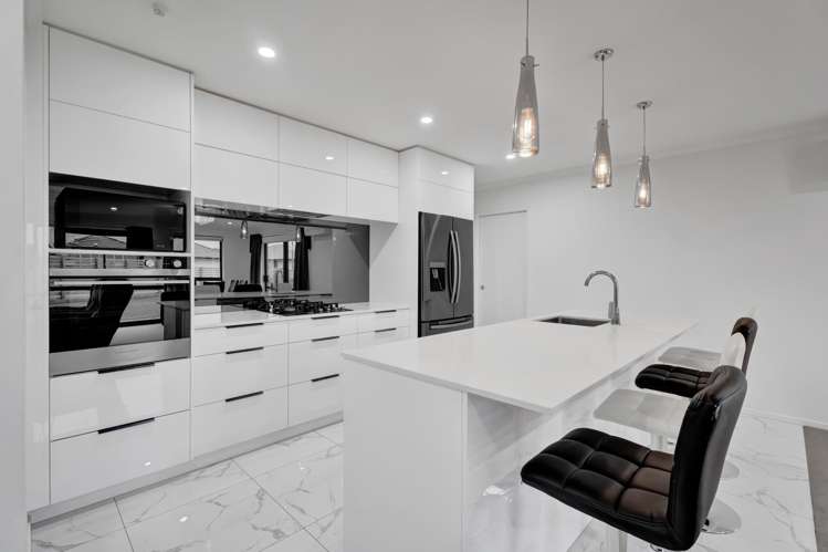 3 Piharau Crescent Hurdon_2