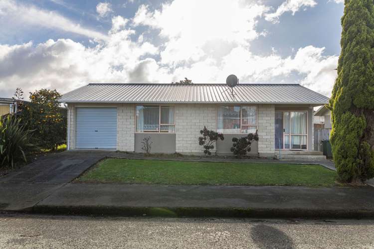 14 McCallum Street Dannevirke_1