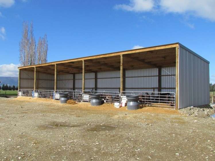 261 Middle Road Gore Surrounds_10