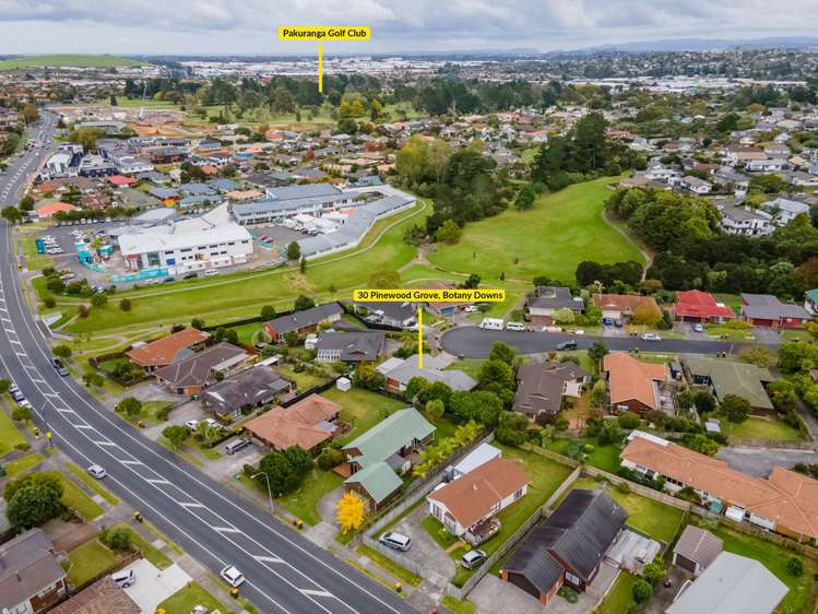 30 Pinewood Grove Botany Downs_21