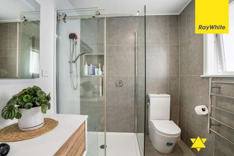 6 Te Kanawa Crescent Henderson_13