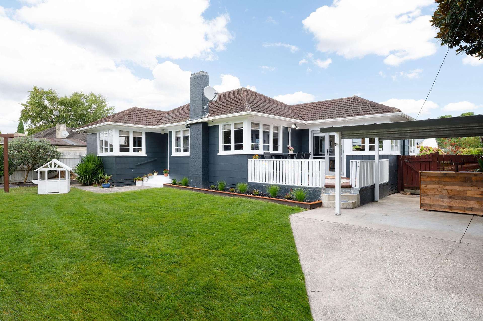 9 Wall Street Nawton_0