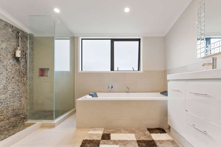 87 Grand Vue Road Kawaha Point_25