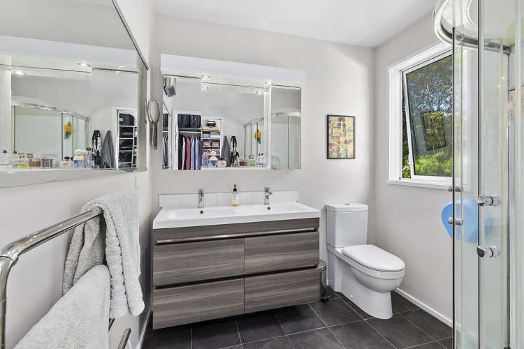 15 Somerville Terrace Tawa_12
