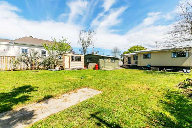 44 Woodglen Road Glen Eden_14