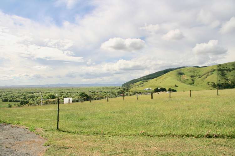 614 Falls Road Waerenga_26