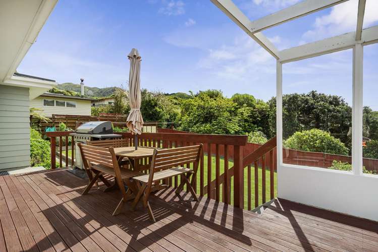 30 Turriff Crescent Tawa_8