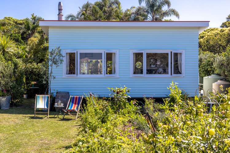 24 The Esplanade Oneroa_11