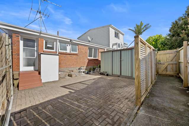 2/220A Church Street Onehunga_2