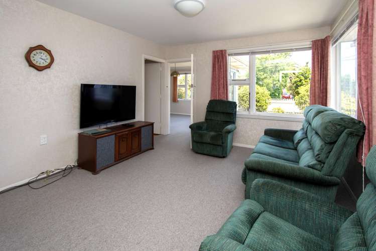 245 Breezes Road Aranui_3