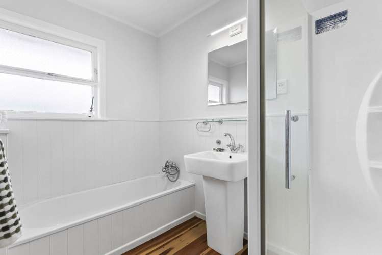 1/104 Beach Road Pahurehure_13