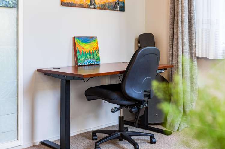 2/7 Hanson Street Mount Cook_13