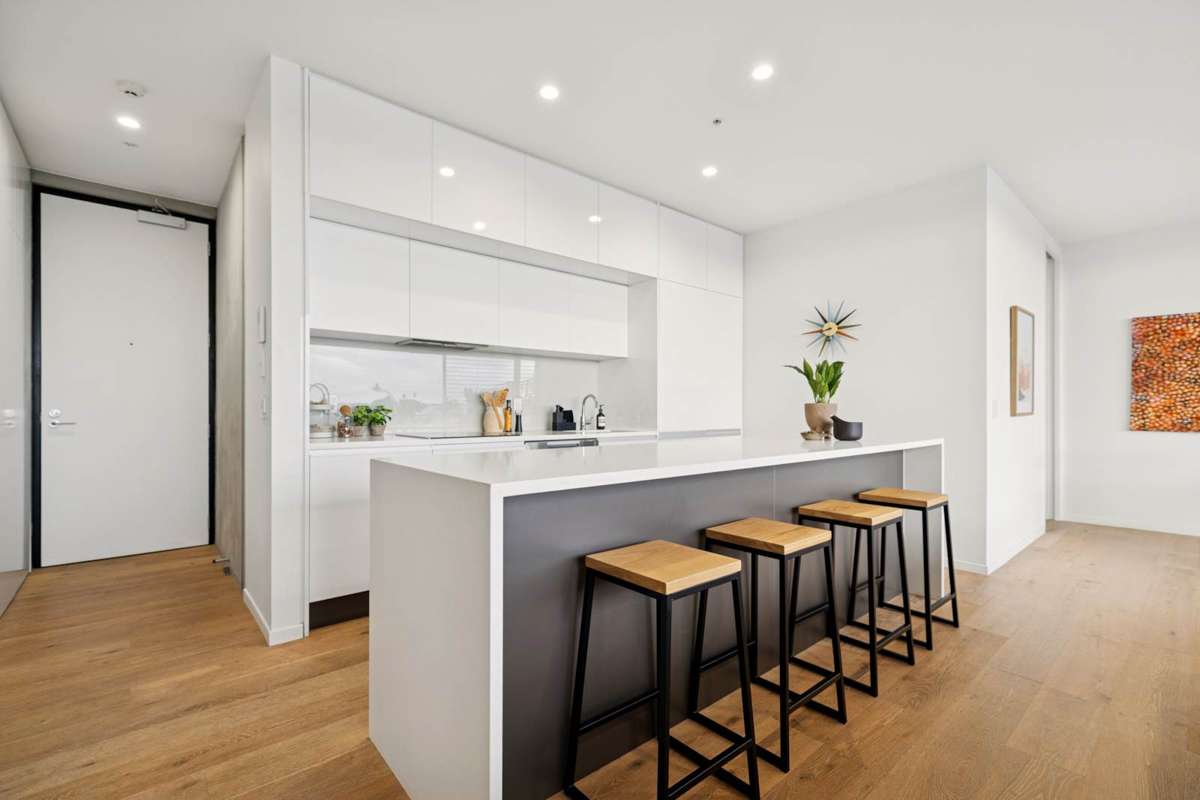 202/25 Pollen Street_4