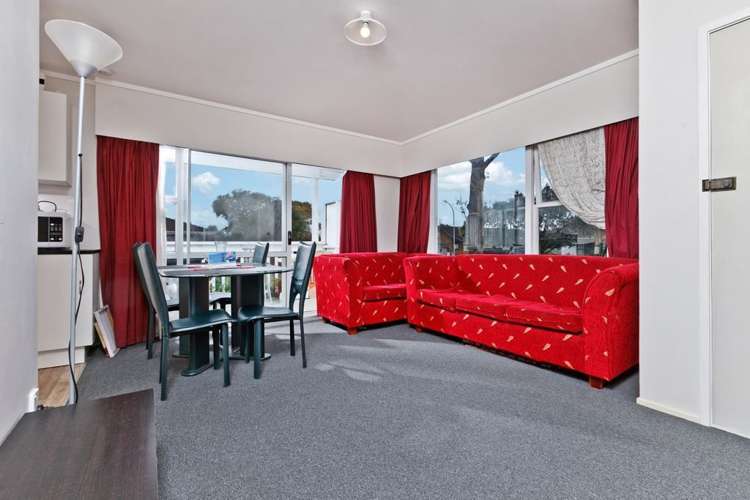 2/108 Barrack Road Mount Wellington_3