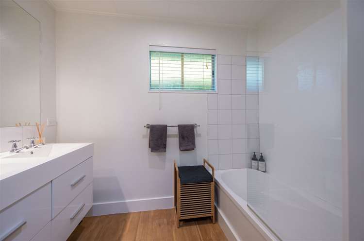 22 Tresillian Avenue Marybank_18