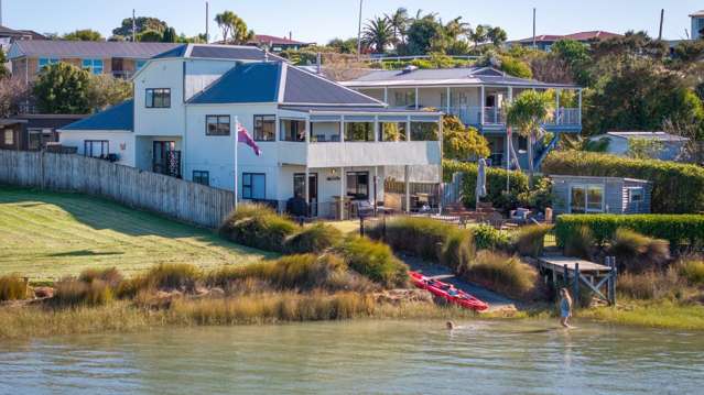 Jetty, Ramp, Views - Ultimate Raglan Playground