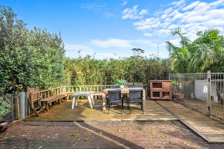 2/11 Francis Street Hauraki_40