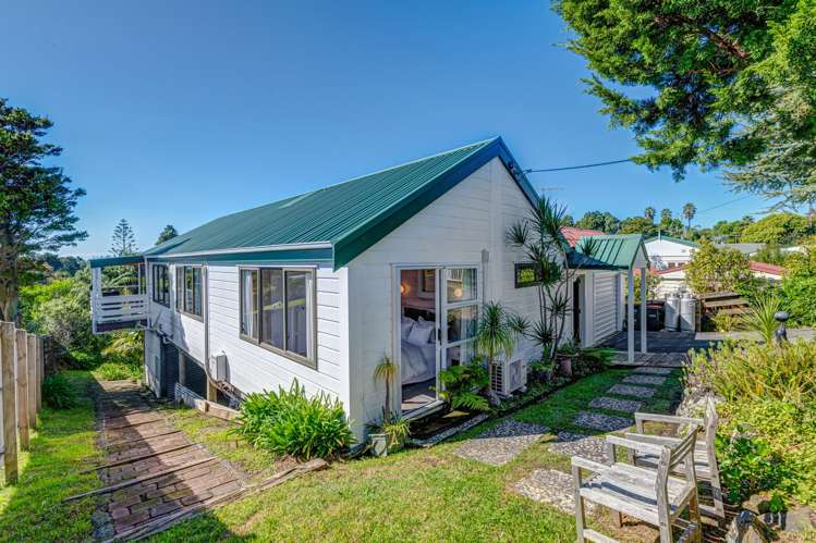 13 Moffat Road Red Beach_24