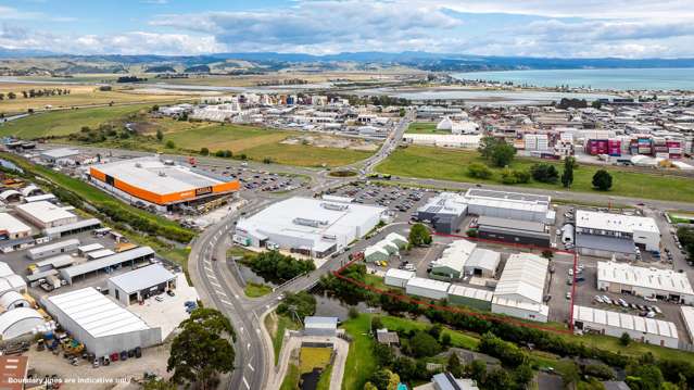Substantial multi-tenanted asset: 6.6% net return