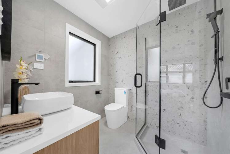 35 Hing Street Flat Bush_32