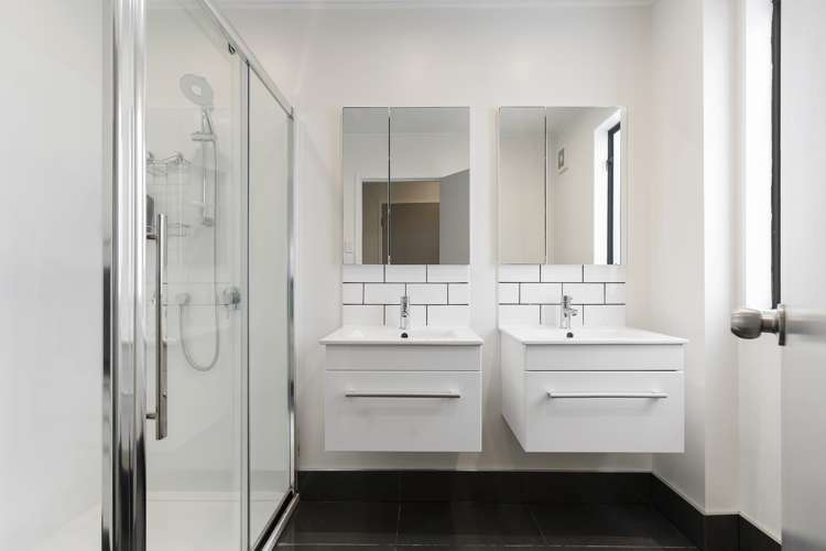 1/29 Lambrown Drive Totara Vale_12