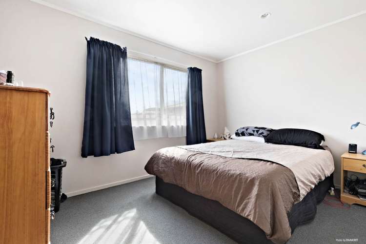 6 Maybelle Place Kelston_12