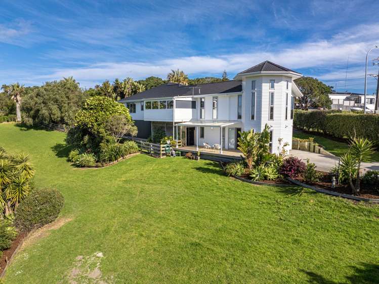 1/4 Roberts Road Matakatia_34
