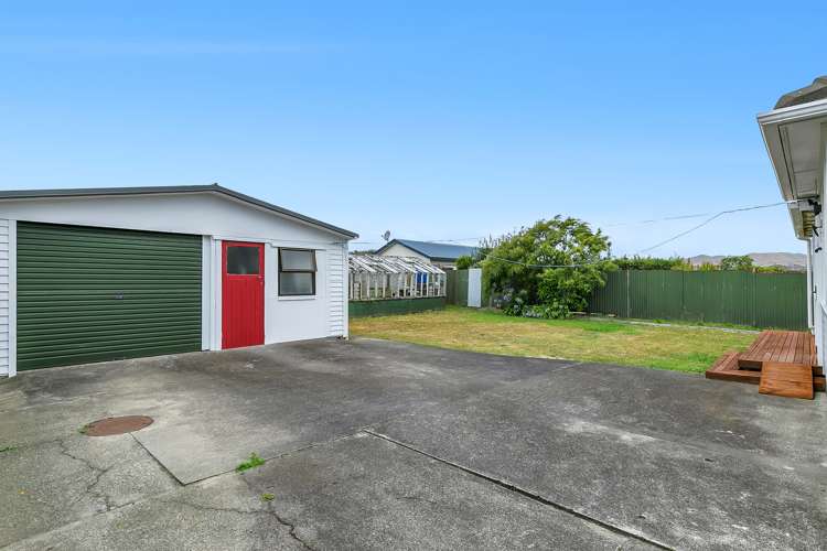 37 Main Road Titahi Bay_21