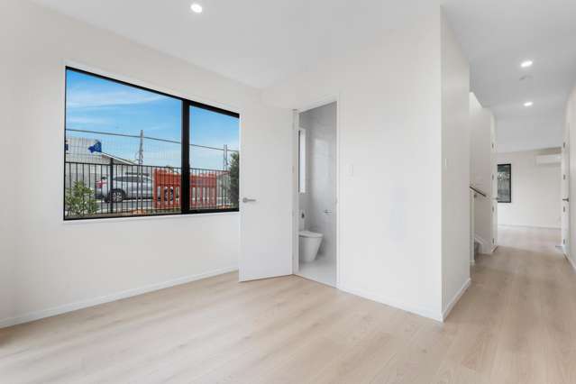 86A Harrington Road Henderson_4