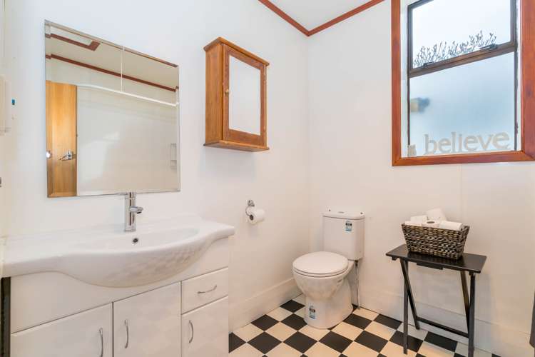 4 Benfell Street Green Island_14