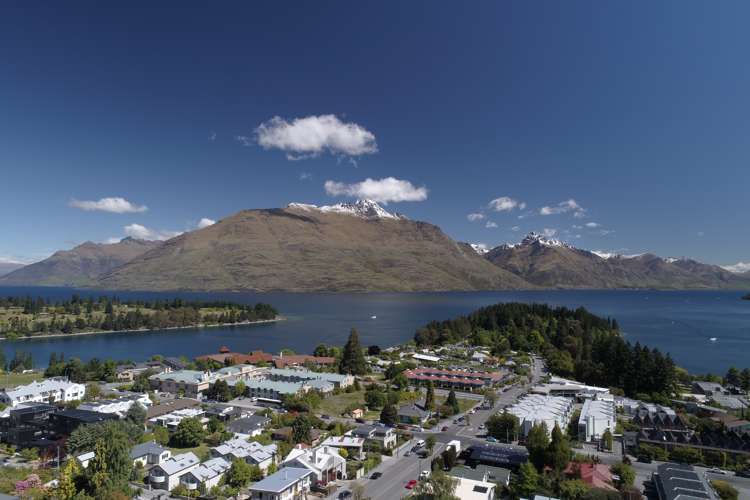 8 Kent Street Queenstown_14