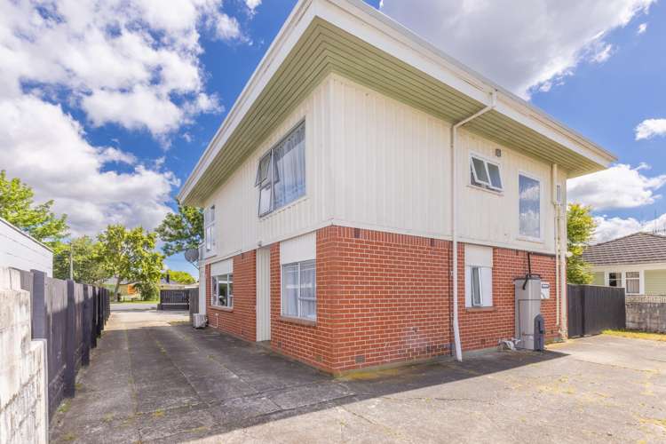 196 Clyde Street Hamilton East_52