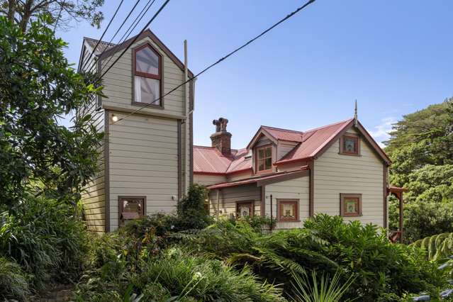 LOCATION, CONVENIENCE AND CHARM IN THORNDON